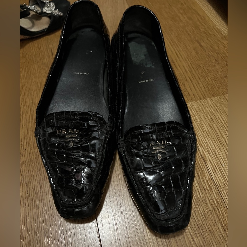 Prada patent leather flat shoe